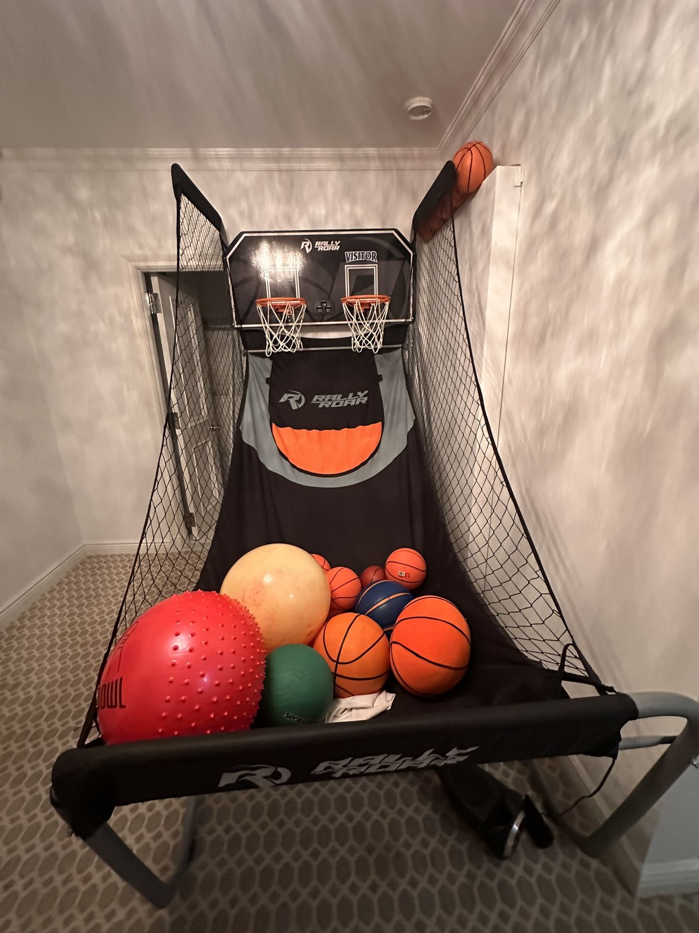MD Sports Basketball Arcade Game
