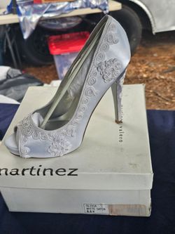 White satin size 8.5 make offer