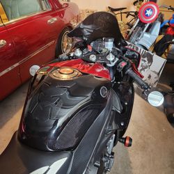 2011 Yamaha Yzf R1