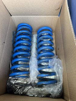 King Shocks 2.5 - 650lb Springs - Tacoma 3rd Gen - Used