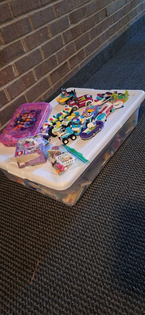 Large Bin Lego Friends (Lots Figures and Sets)