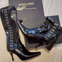 Women’s Heels Boots. Size: 8.5  $75 ( Retail Price Was $800) Cross Posted. Cash Only 