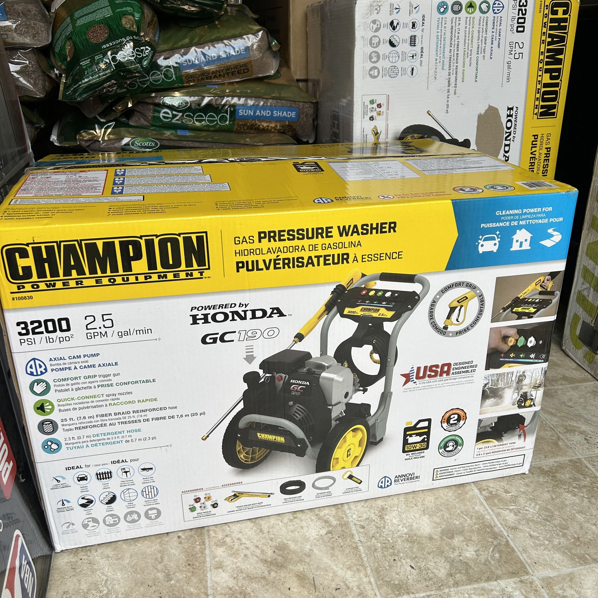 Champion Power Equipment 3200 psi 2.5 GPM Cold Water Gas Pressure Washer with Honda Engine