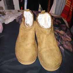 Ladies Boots