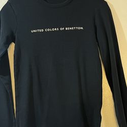 United Colors of Benetton Women’s Black Long Sleeve Tee Sz Small.