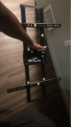 Motion tv mount