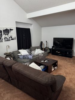 Private Bedroom - Shared Bath