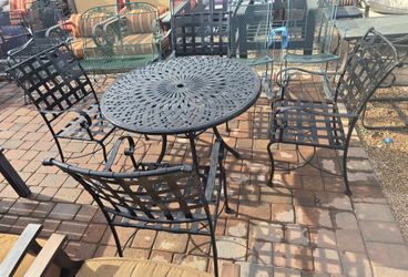 $500 OW LEE PATIO SET QUALITY PIECES