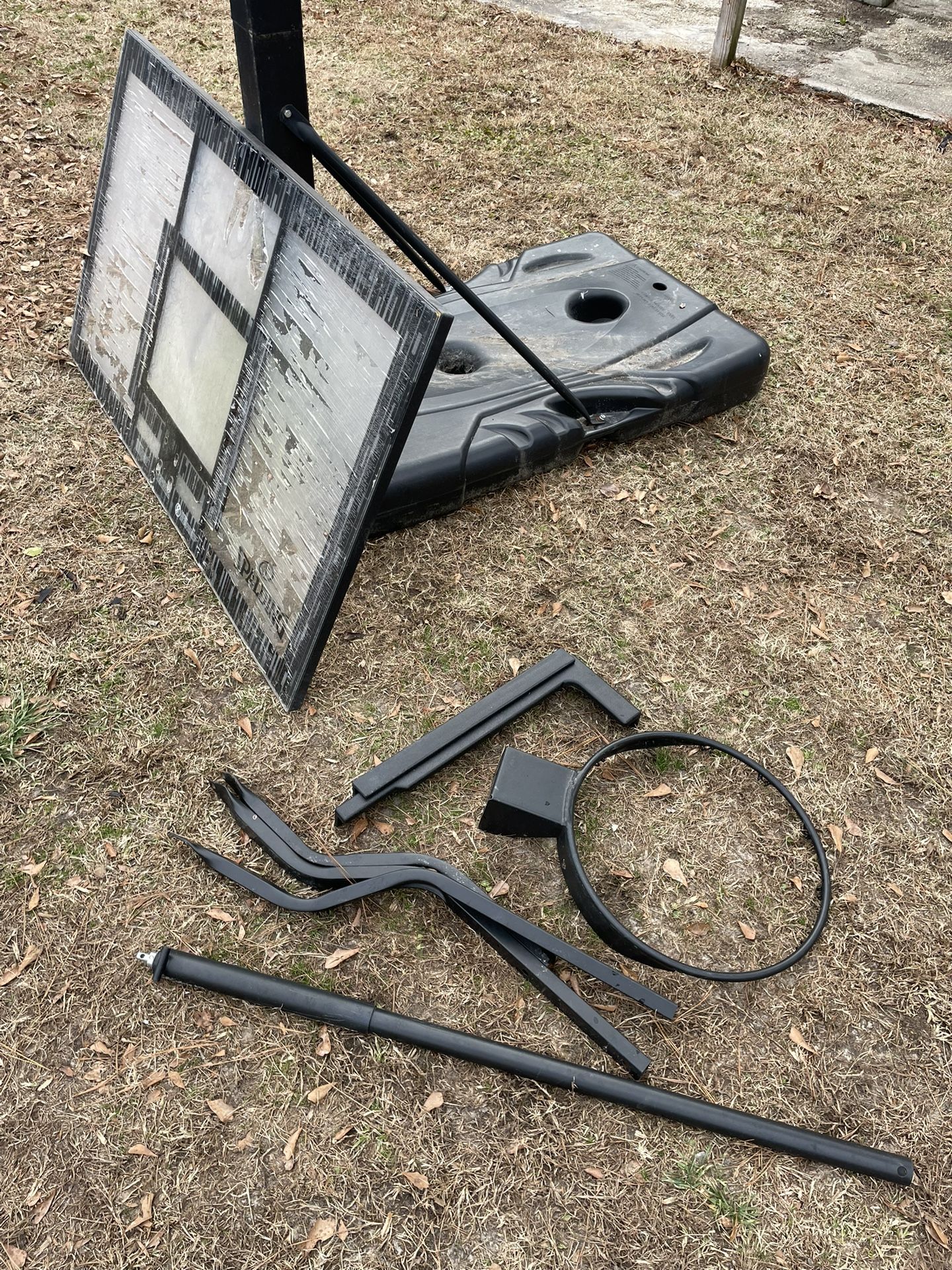 Brand New Spalding HIGHLIGHT 42" ACRYLIC PORTABLE BASKETBALL HOOP