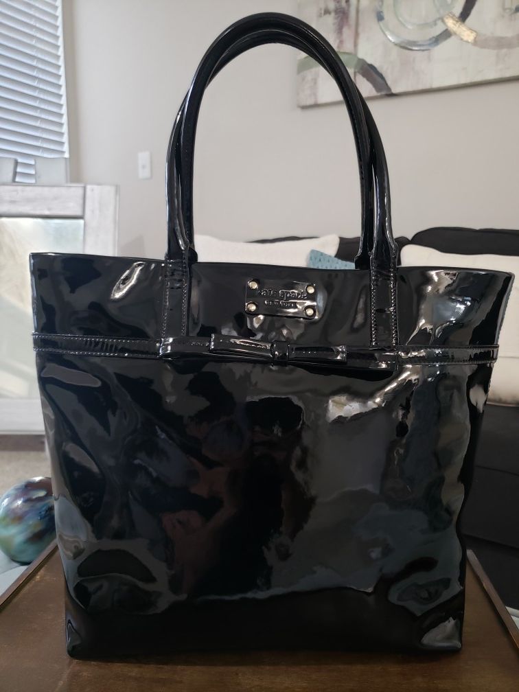 KATE SPADE NEW YORK Bon Vivant Amelia Tote - Black Patent Leather Bag - FRXU2185