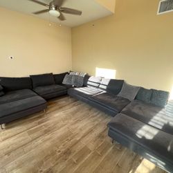 Ikea SÖDERHAMN Modular 4 piece Sectional sofa, couch, and pillows included. Must go ASAP!