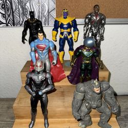 Lot dc and marvel action figures