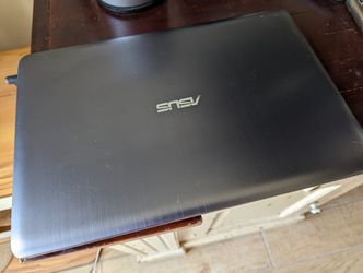 Asus Laptop - 1tb - 8gb RAM