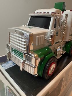 2013 Hess Toy Truck and Tractor Vintage Open Box Unplayed