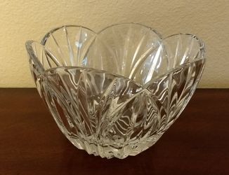 Decorative Glass Bowl 9" Diameter