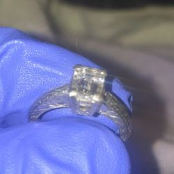 Diamond engagement ring/band