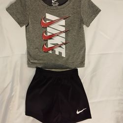 Nike'Toddler Shorts Set