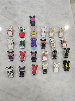 25 Random Vinylmation Series Collection Pins Disney Park Trading Pin