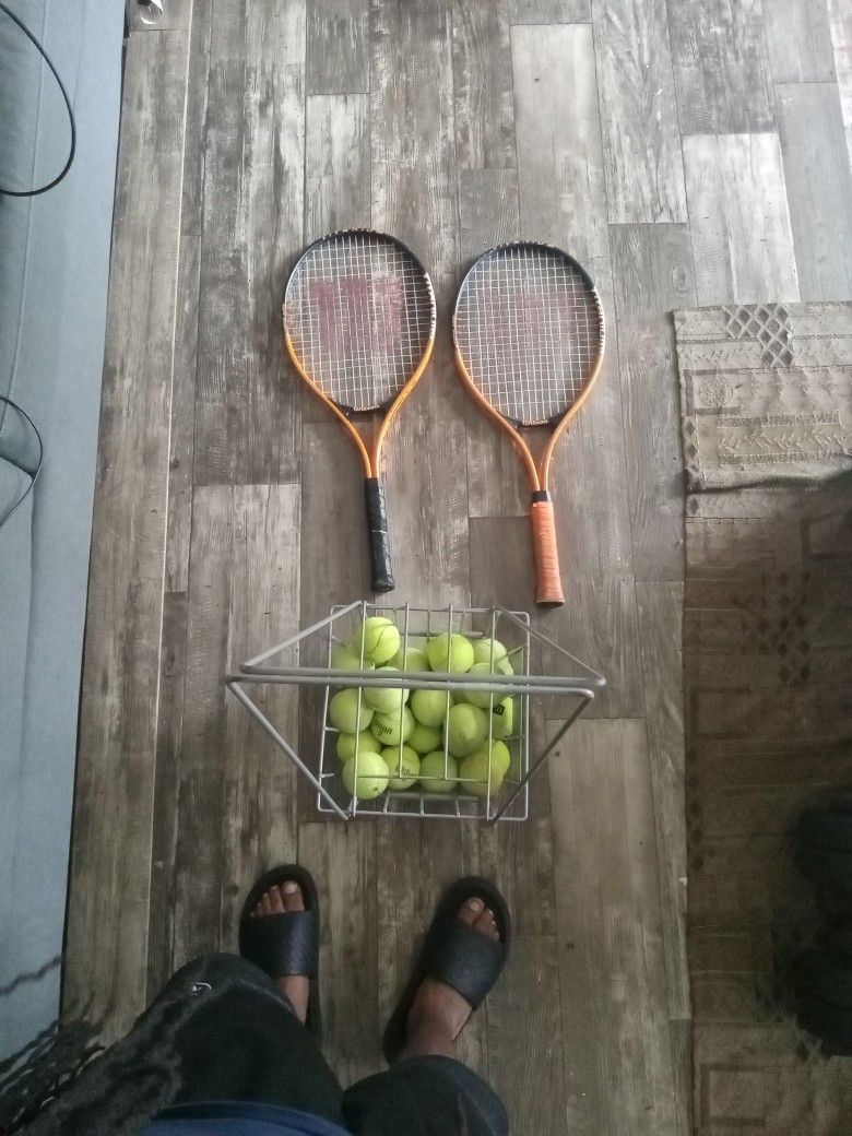 2 Tennis Rackets & Balls