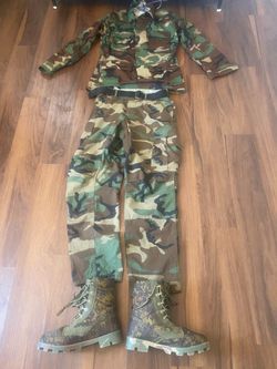 Woodland Camo BDU Uniform Set with Boots