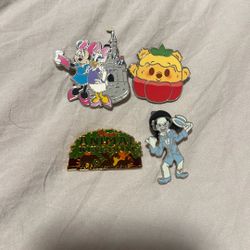 Lot of Disney Pins 