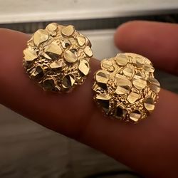 10k Nugget earrings