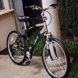 26"×18" Nice & Clean Front Suspension Mountain Bike 