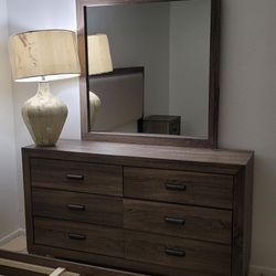 Kung Size Bedroom Set