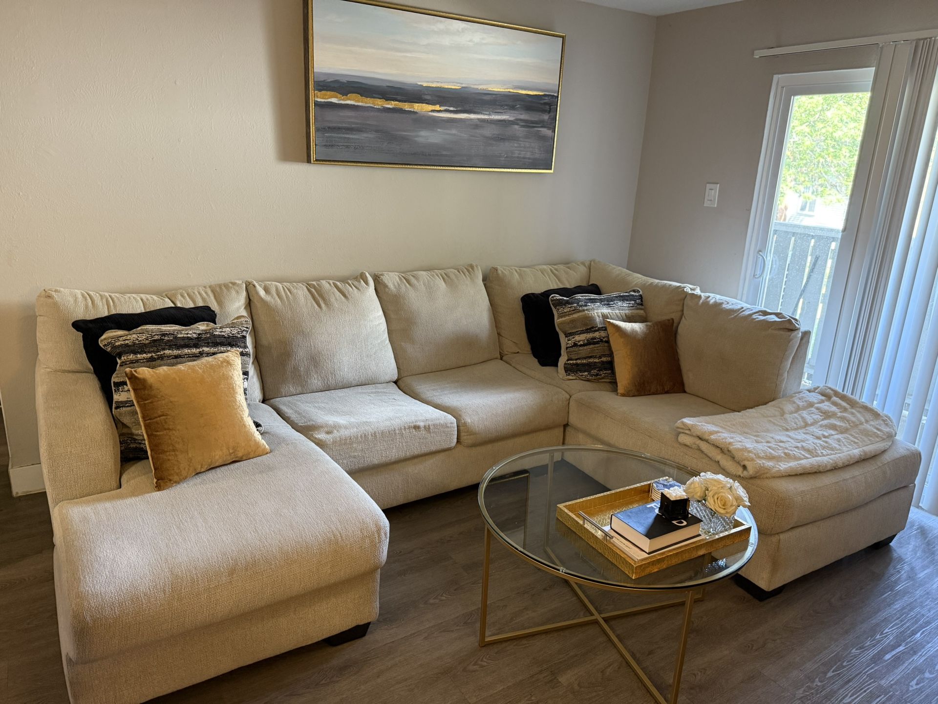 Cozy Cream/Light beige Sectional Couch