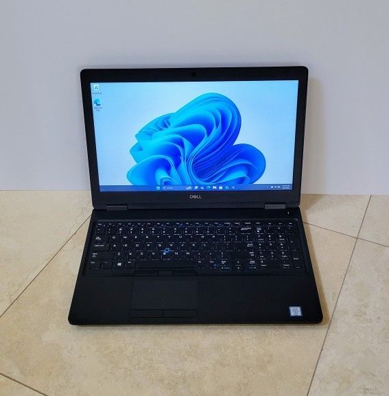 Dell Latitude E5590 Laptop, 15.6", Intel Core i7,256 GB SSD , 16GB RAM , USB-C ,HDMI, Windows 11 Pro - Excellent Condition -Very Fast and Durable