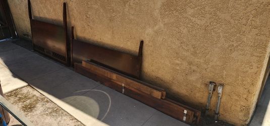 Free full size bedframe