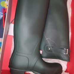 SZ9 BRAND NEW HUNTER BOOTS
