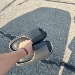 Size 11 Yeezy Slide Onyx