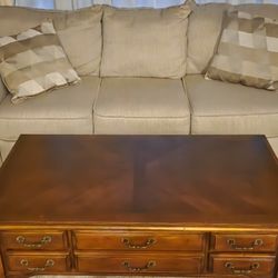 Cpuch And Coffee Table