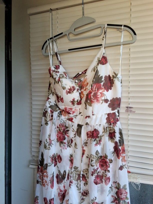 White/floral Dress