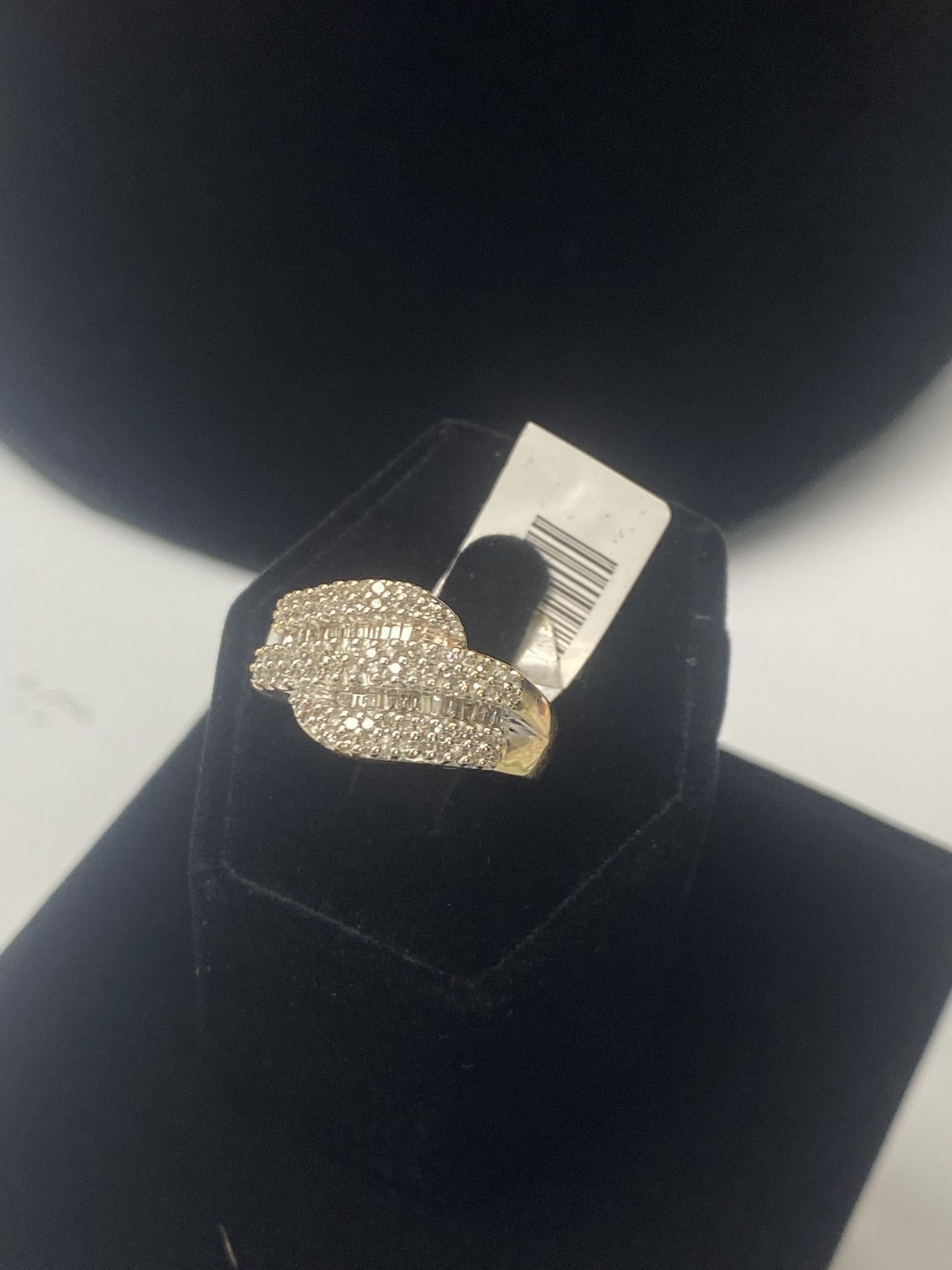 10k .40ctw Diamond Ring Size 7.25