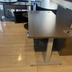 Desk Electric Sit To Stand 30”x60” Gray