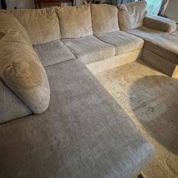 Living Spaces Sectional Sofa with Chaise 