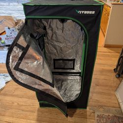 Grow Tent With Light 