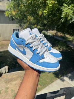 Size 4.5Y Legend Blue Jordan 1s