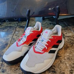 Adidas Mens CourtJam Control  Black/Red/ White Lace-Up Sneaker Shoes Size 9.5

The Adidas Men's CourtJam Control sneakers are a stylish and comfortabl