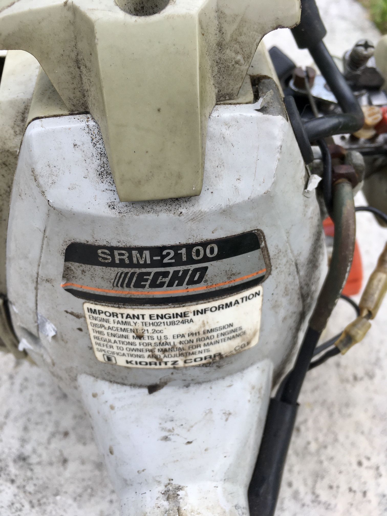 Echo SRM2100 Straight Shaft Weed Eater. Runs Good. 139. 00 for Sale in