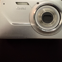 Kodak EasyShare M340 digital camera.