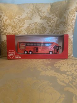 Arsenal Mini Bus Figurine