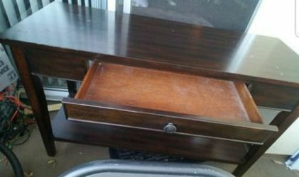 Beautiful SOLID WOOD End Table