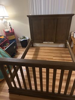 Full Size Bed With Dresser