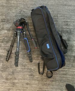 Manfrotto 502 / Benro TAD18A tripod