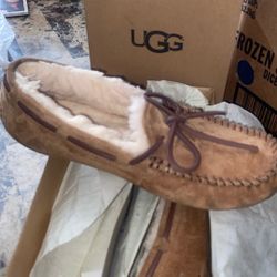 UGG Women Dakota Slipper