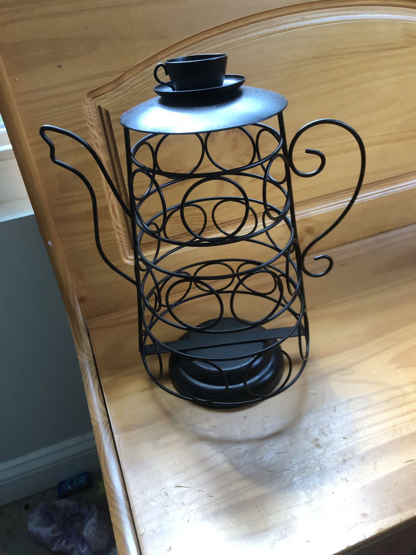 Coffee pot shaped keurig pod holder