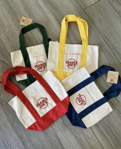 Trader Joe’s Mini Canvas Tote Bag Set